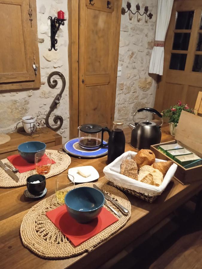 CeyzerieuChez Karine住宿加早餐旅馆 外观 照片